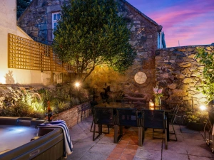 Outside area - Tregurno