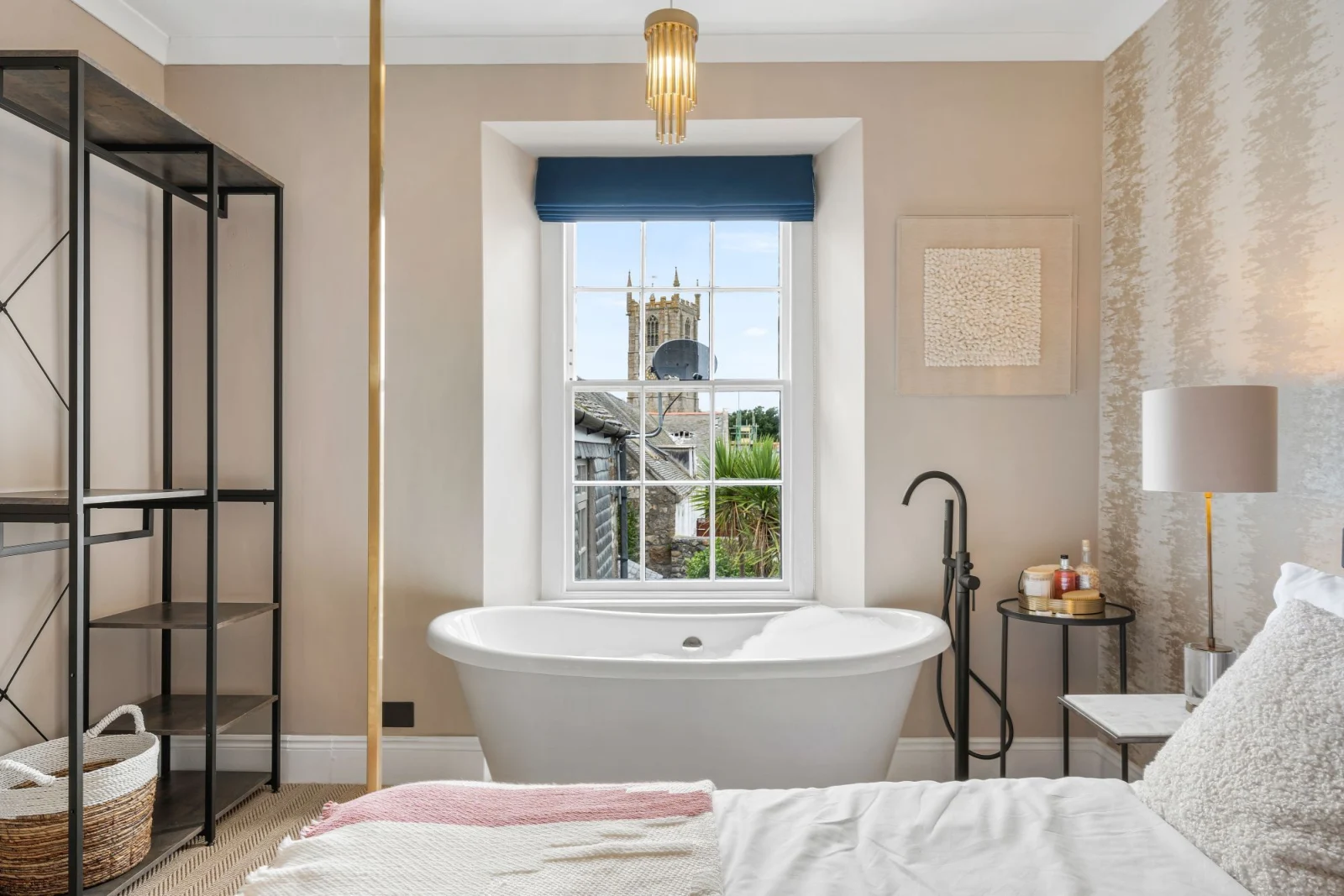 Bathtub in the master bedroom - Tregurno