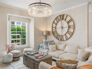 Open Plan space with view of front garden from the window - Tregurno