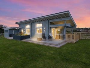 Hayditch, Great Field Lodges