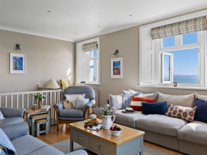 Living space with sea views - 1 The Old Signal House