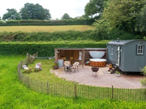 Countryside view, Hot Tub-Devon Heaven Hideaways