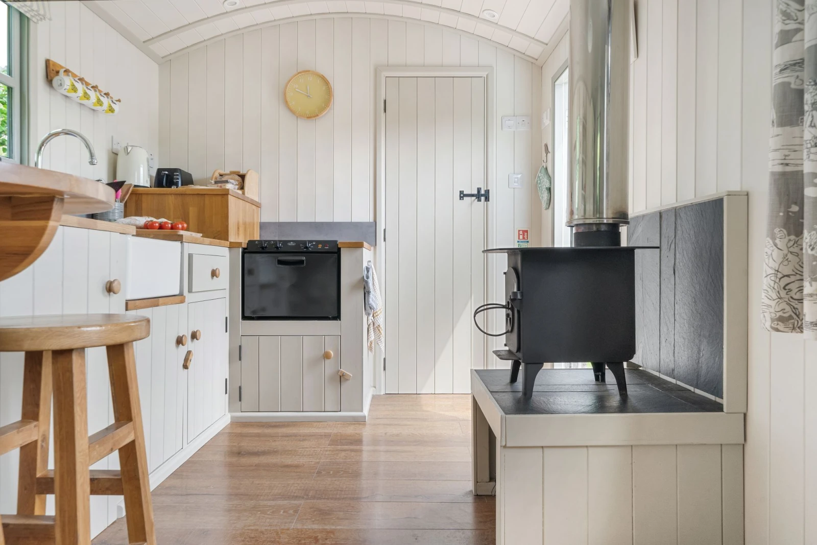Woodburner, Kitchenette-Devon Heaven Hideaways