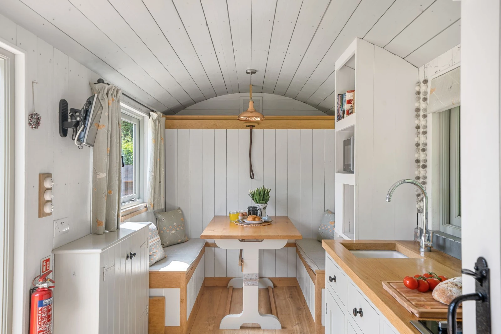 Dining Area, Kitchenette-Devon Heaven Hideaways
