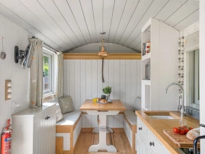 Dining Area, Kitchenette-Devon Heaven Hideaways
