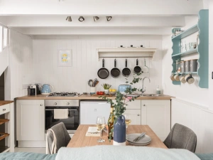 Property image 2 for LC620403