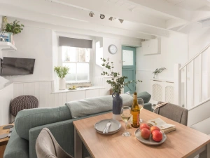 Property image 4 for LC620403