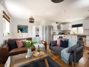 Property image 3 for LC628081