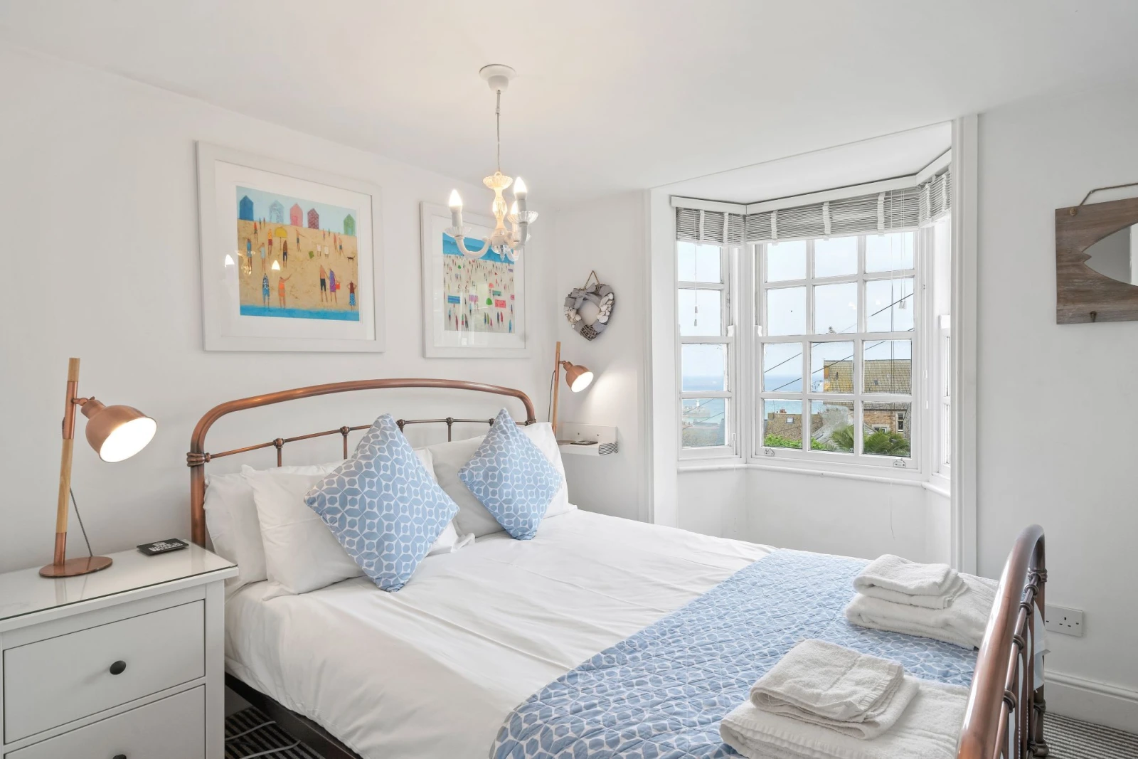 King Size Bed, Bedside Table, Lamps, Sea View-Good Day Sunshine