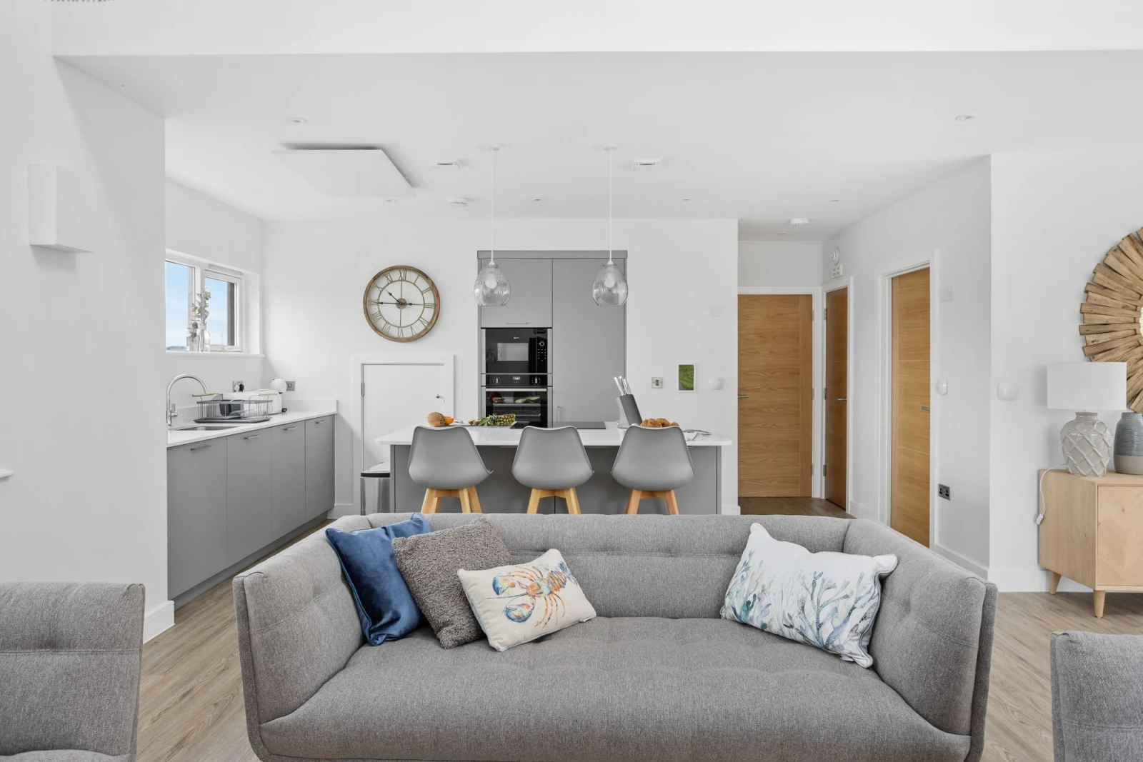 Kitchen overlooking the lounge area, Infra-red ceiling heaters - 7 The Vista, Willingcott 