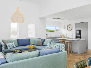 Living area with views overlooking the valley - 9 The Vista, Willingcott