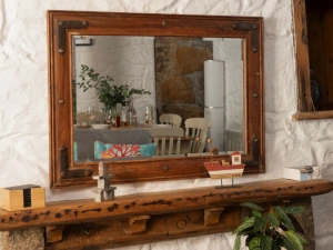 Decorative detail in the living room - Old Arch Cottage, The Digey