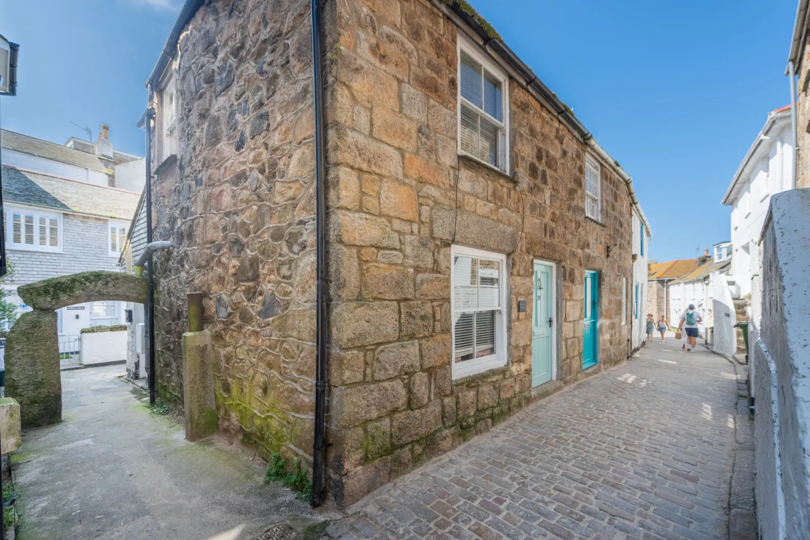 Outside Old Arch Cottage, The Digey