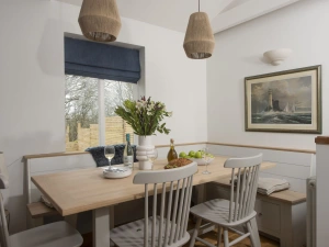 Dining area seating 6 - Lobbs Cottage