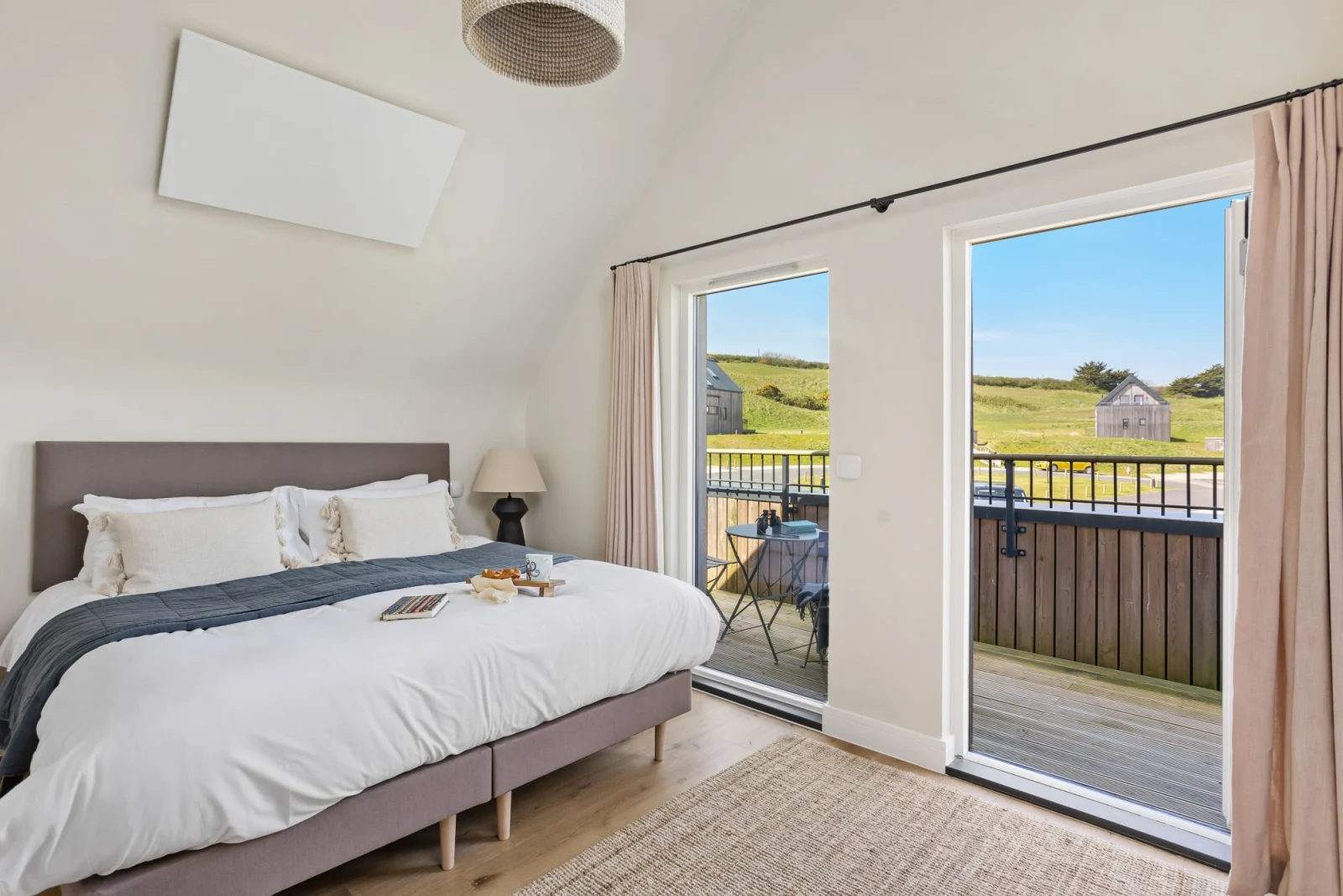 Bedroom 3 with own balcony, king size bed and valley views - 3 The Vista, Willingcott