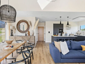 Bright and airy room with Infra-red ceiling heaters - 3 The Vista, Willingcott