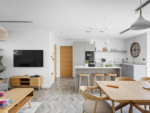 Open plan living with smart TV, free Wi-Fi and homely features - 6 The Vista, Willingcott