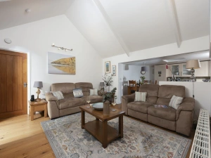 Open plan living & kitchen space - Samson Cottage