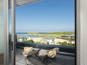 Balcony with beach and sea views - Penthouse Oasis Sands