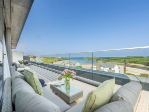 The Penthouse, Oasis Sands