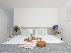 Ground floor bedroom - 55 Una