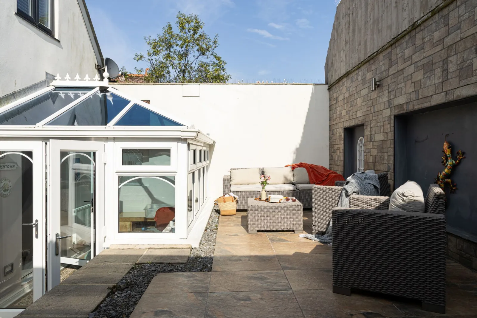 Rear garden with furnished patio - Midholm Chapel
