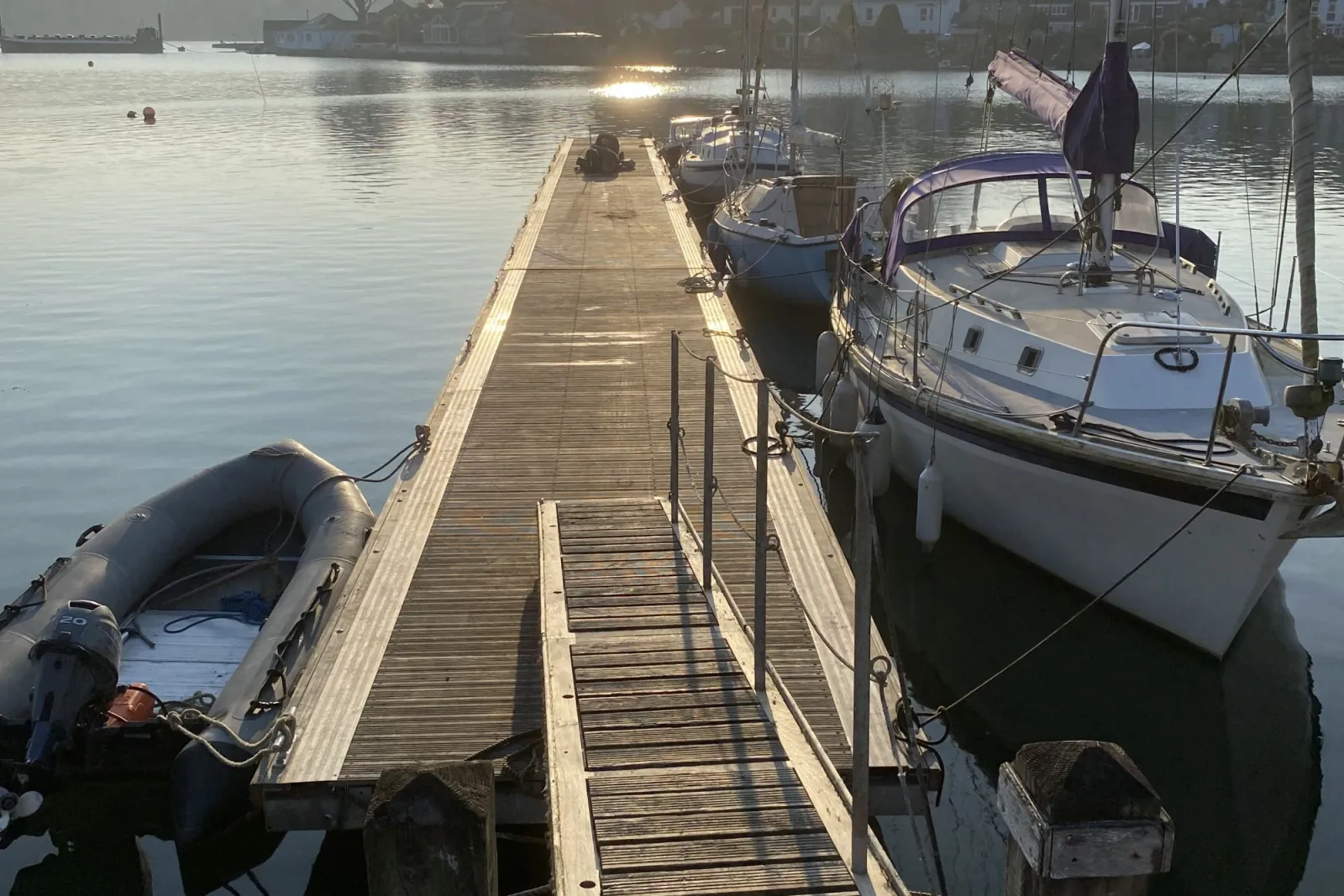 Local area, pontoons