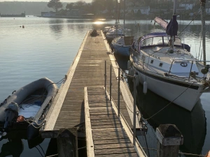 Local area, pontoons