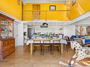 Bright and spacious dining living and kitchen space - Master Shipwrights House