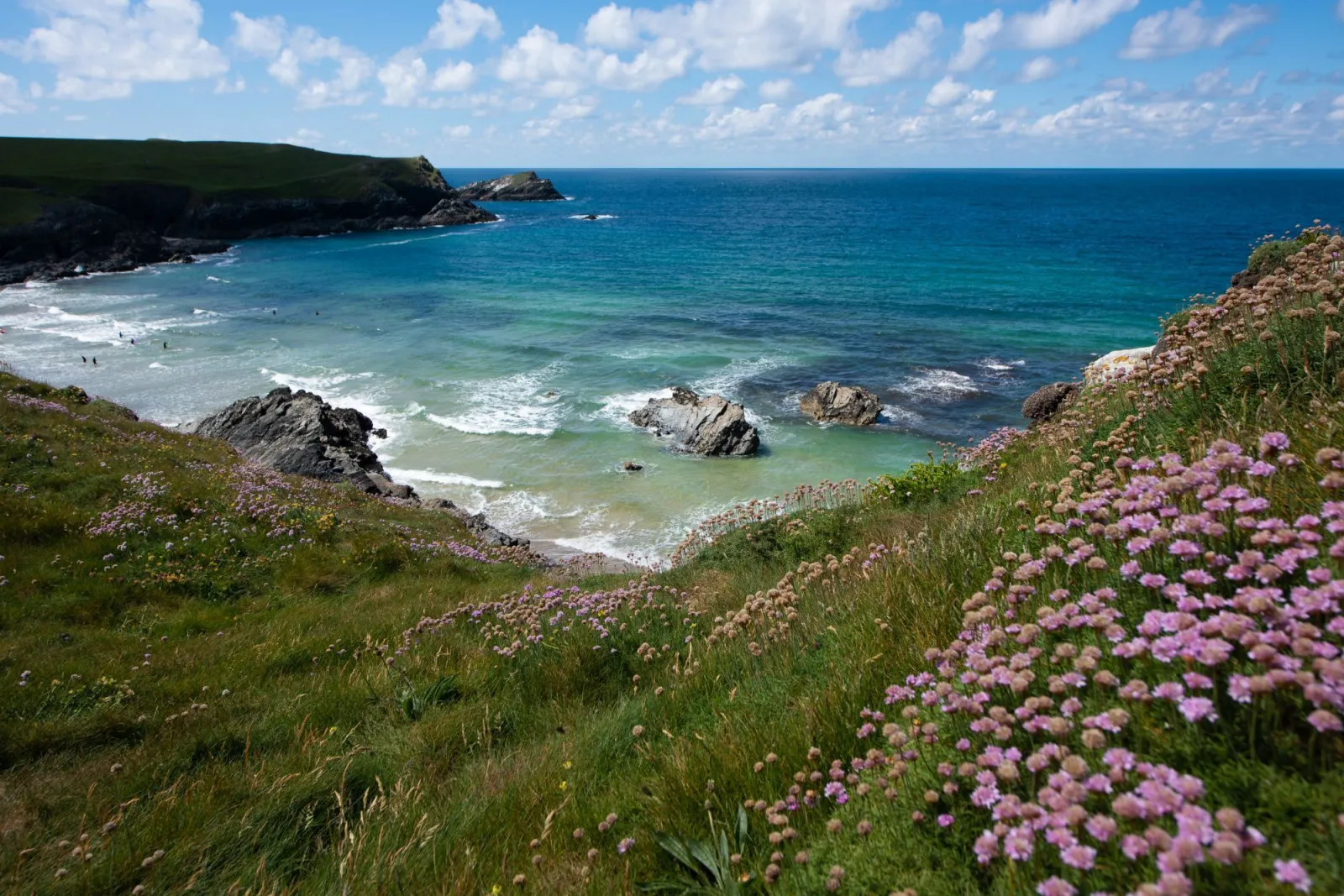 Nearby walk with sea view