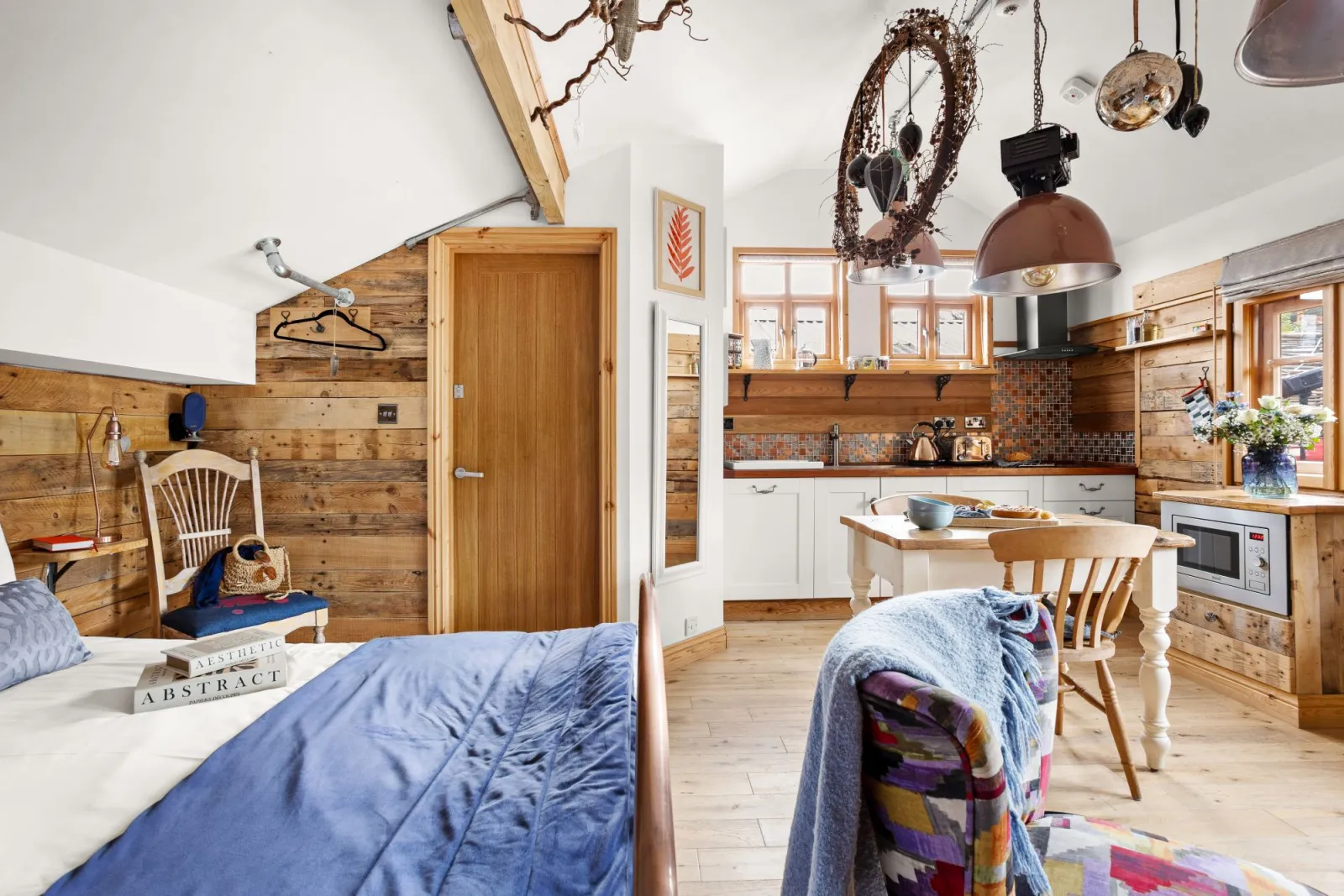 Dining and kitchen area - Porth Chapel