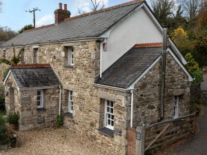 Charming cottage - Beryas Cottage within Buryas bridge collection 