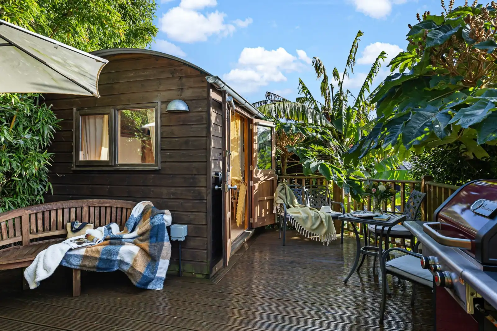 Outdoor area,, BBQ, Shepherds hut - Poldhu within Buryas bridge collection 