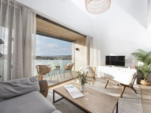 Living area with smart TV - 10 Cannery Row