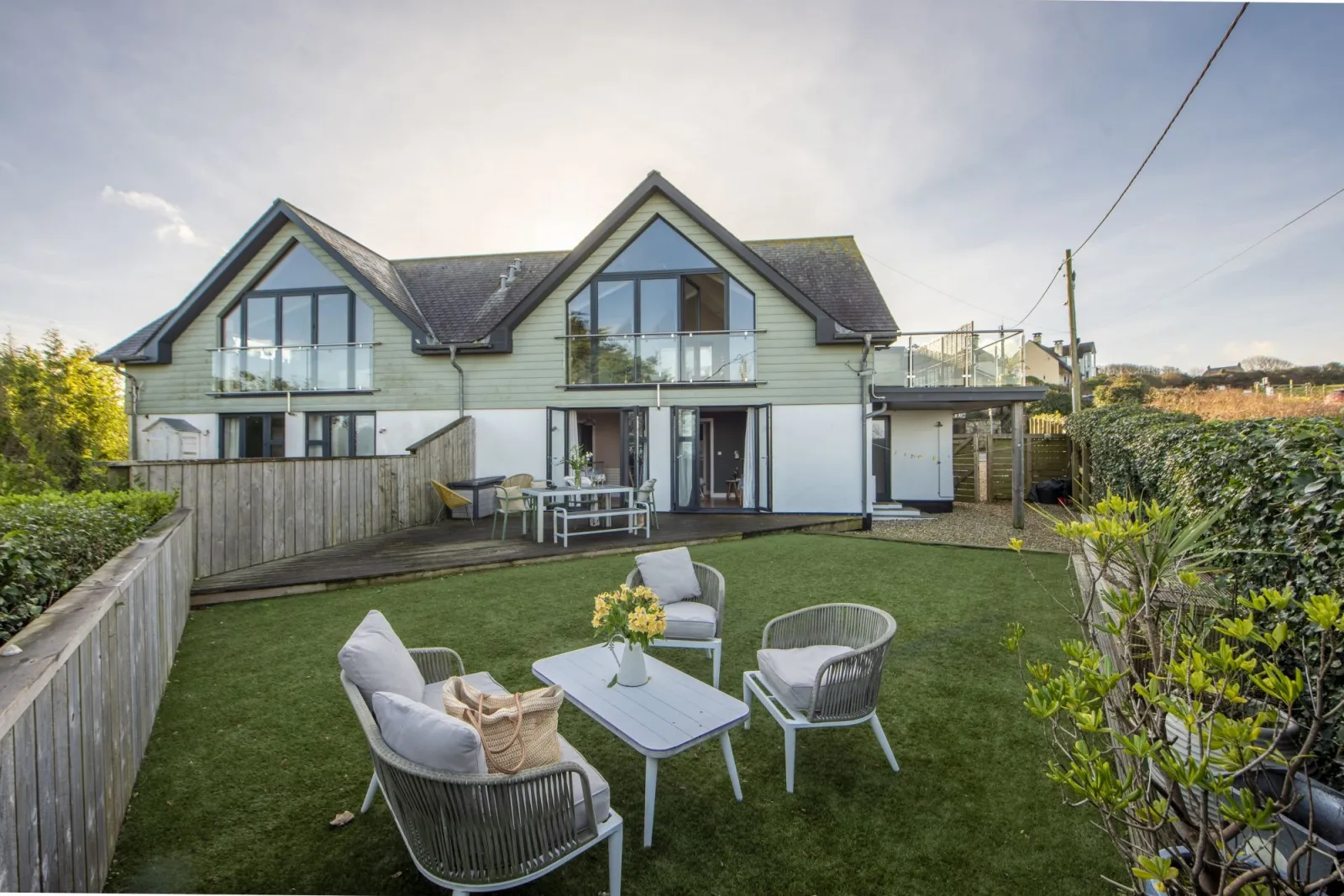 Property building and garden at Cloud 10