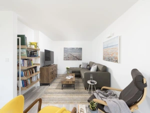 Living area with Smart TV and free WiFi - Redshank
