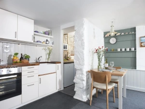 Kitchen with dining for two - An Selder