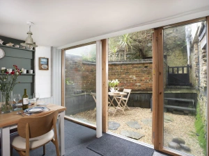 Dining area looking out over the private courtyard - An Selder