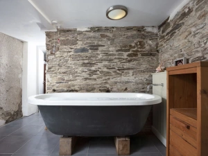 Large statement standing bath - An Selder
