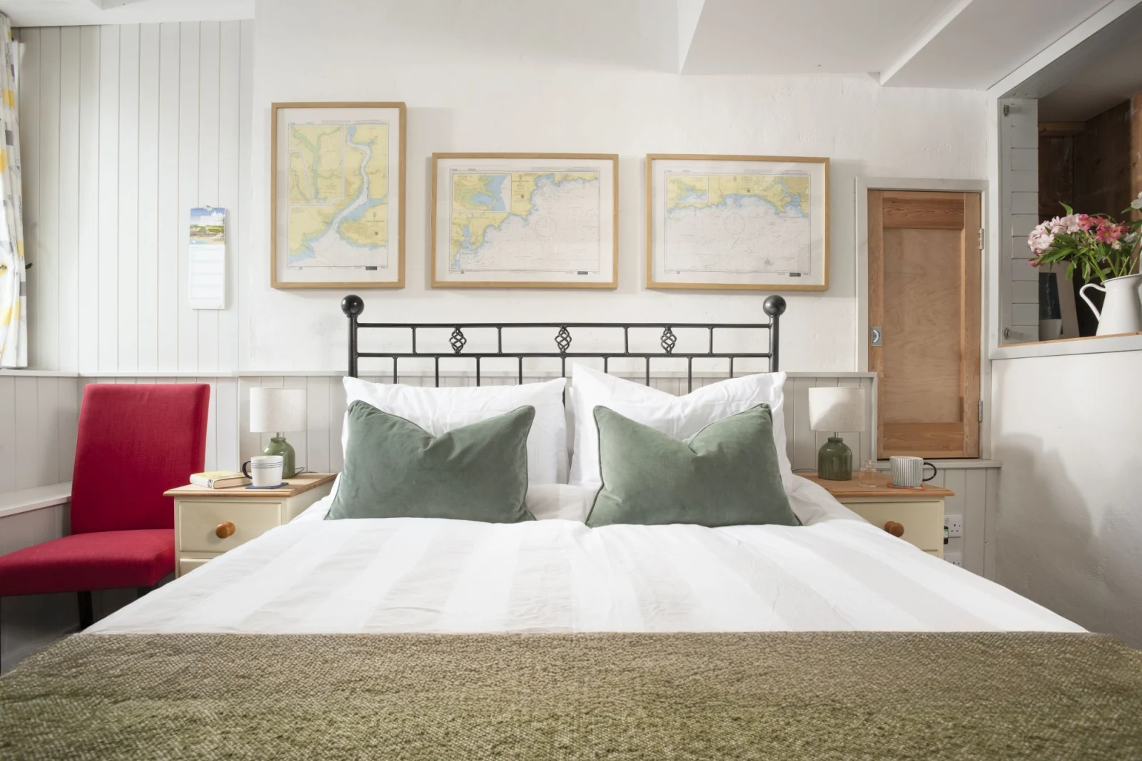 Double bed and occasional chair  - An Selder