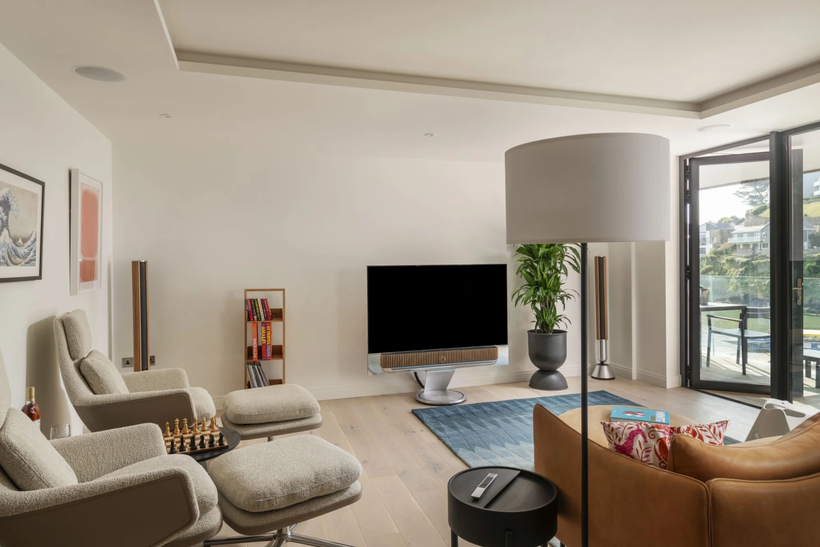 Bang and Olufsen television - 4 The Reach