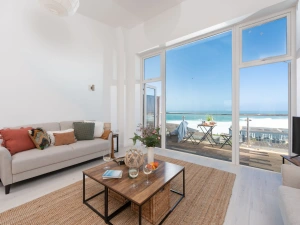 Sofa and coffee table with sea views  - 5 Gwelva