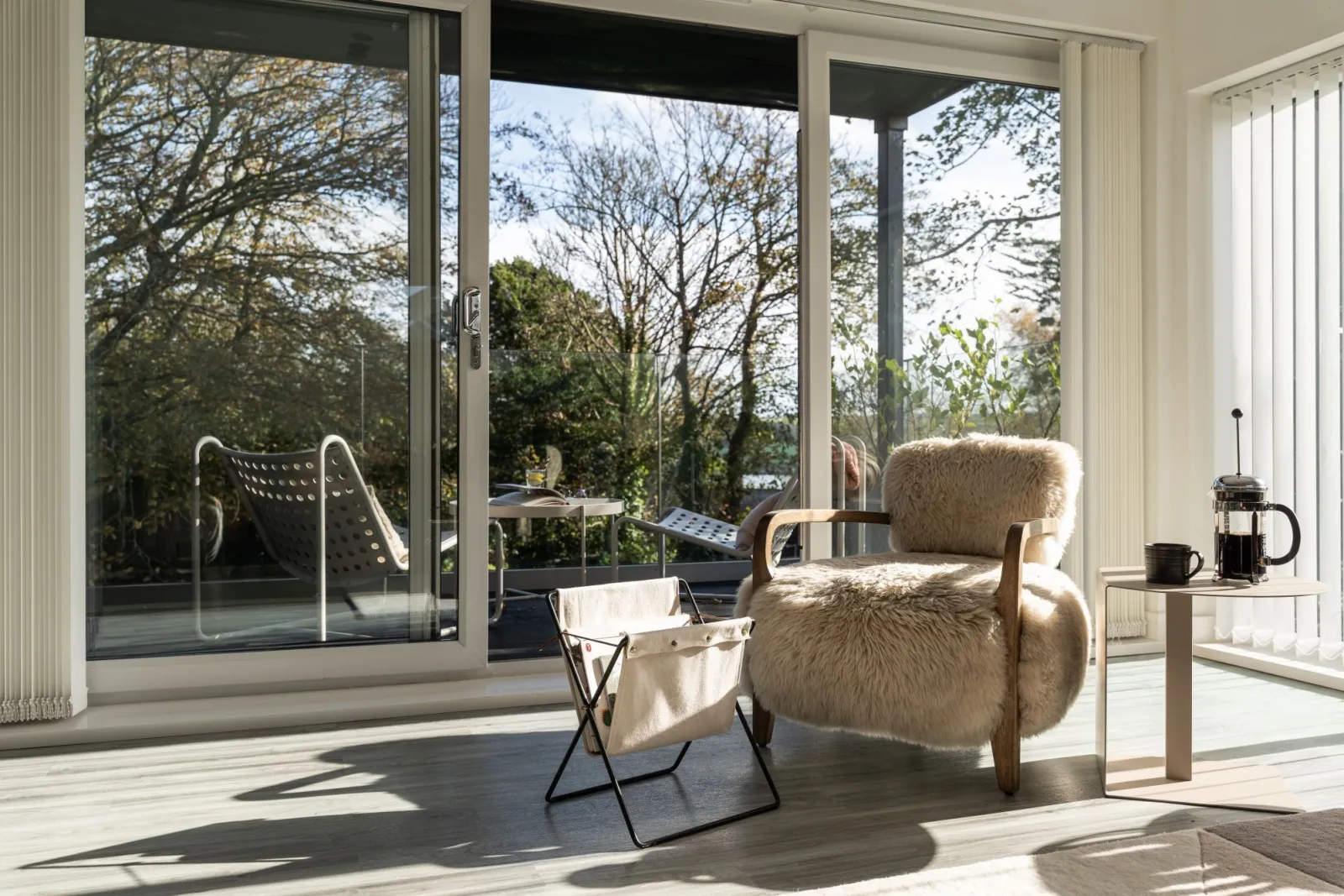 Access to the balcony from the living space - Estuary Watch