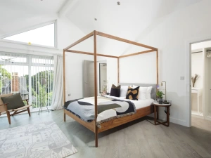 Bedroom three with a large walk-in dressing room - Estuary Watch