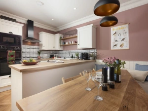 Contemporary kitchen with cosy dining area, cooking facilities - Sandy Boobies