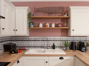 Kettle, toaster, coffee machine, kitchen sink - Sandy Boobies