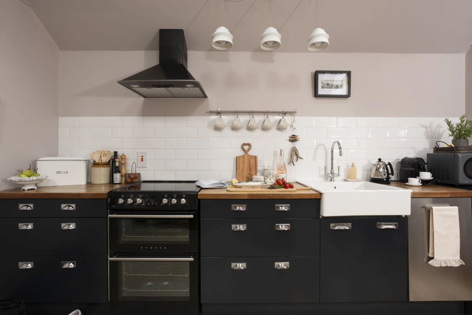 Well equipped kitchen with Nespresso coffee machine - The store Room 