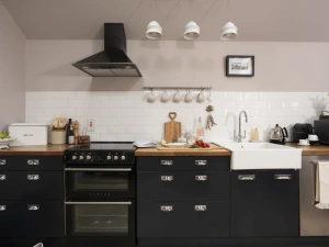 Well equipped kitchen with Nespresso coffee machine - The store Room 