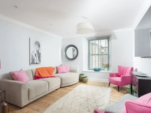 Comfortable sofas and chairs with a Tv in the living area - Mermaids 3