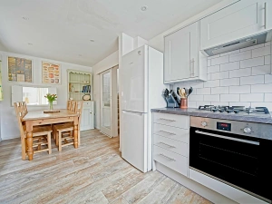 Property image 4 for NFCB302